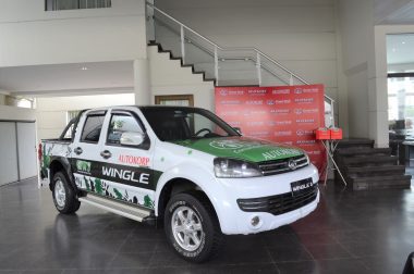 Compromiso social de Autokorp con la donación de una camioneta a la Comunidad Inti Wara Yasi